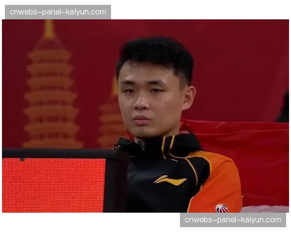 原帅底角接球命中高难度压哨三分，将比赛拖入加时