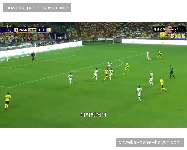 终场哨响,39岁的C罗跪地亲吻老特拉福德草皮 终场哨响,39岁的C罗跪地亲吻老特拉福德草皮